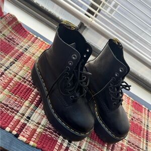 1460 Max Leather Platform Boots